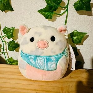 Rosie squishmallow